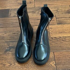 Zara Women’s Boots Sz40